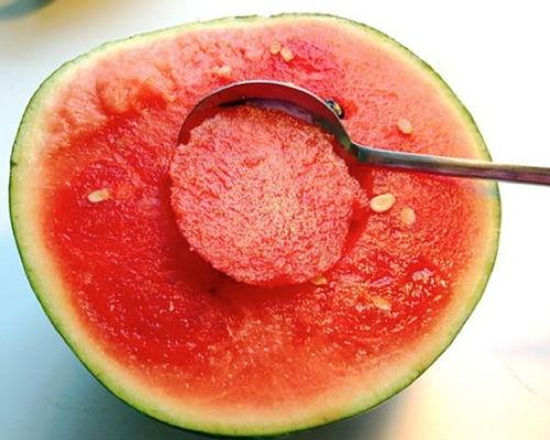 自制勺子吃瓜,解锁夏日吃瓜新姿势
